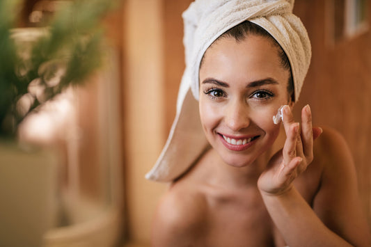 Detergente Viso Schiumogeno di Cosmetic Line e i suoi Effetti Benefici
